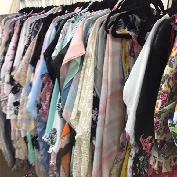 Meet your Posher, Heather and Justin&Taylor Team! - Picture 5 of 6